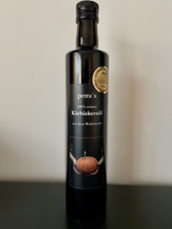petra´s Waldviertler Kürbiskernöl 500ml Flasche