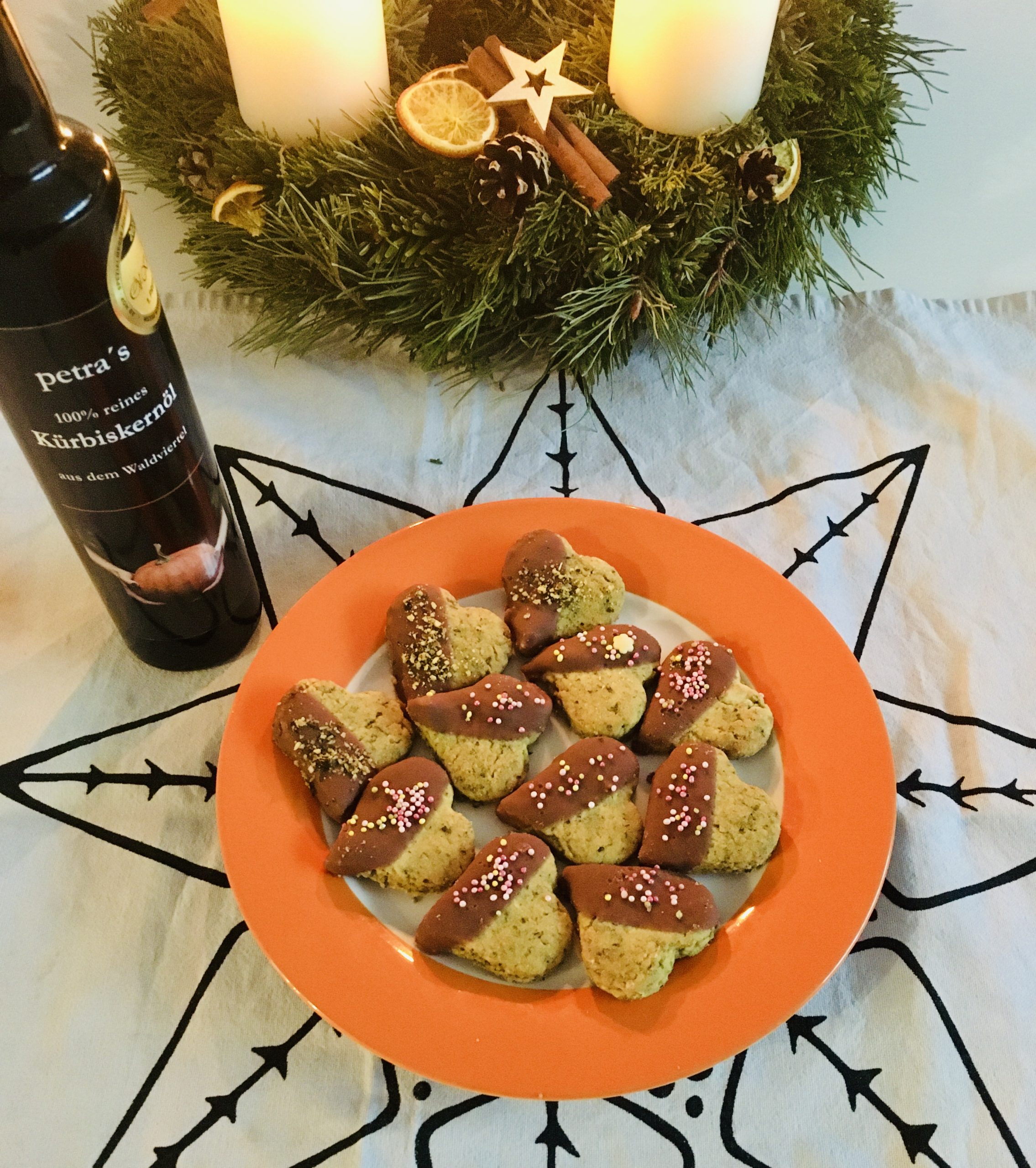 Weihnachtliche Kürbiskernkekse